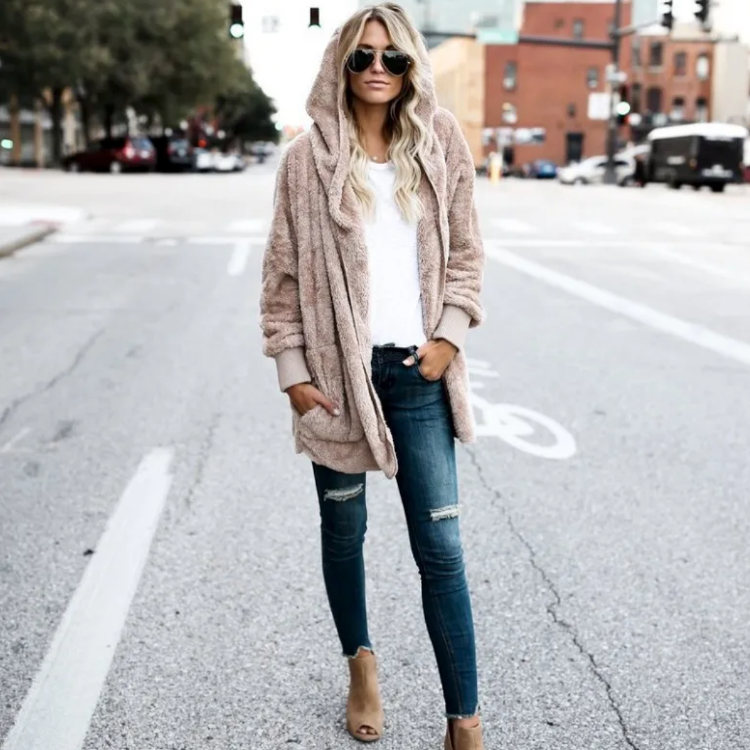 The Saska — Plush Faux Fur Coat in Khaki