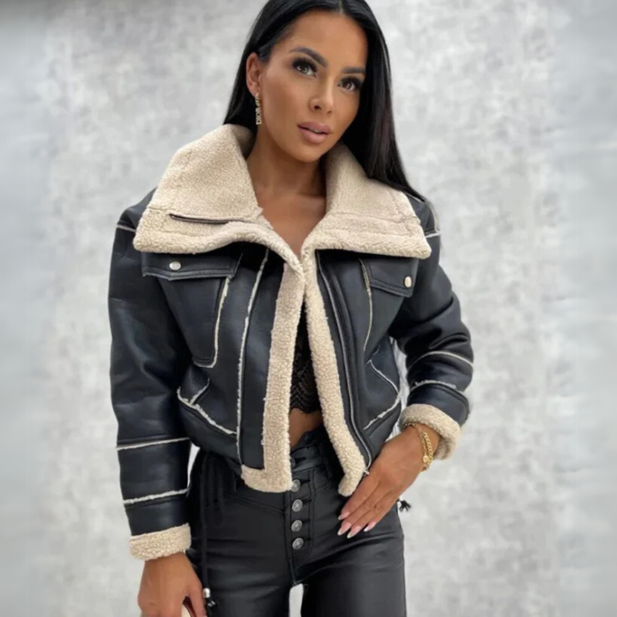 The Liora — Noir Slim Blazer