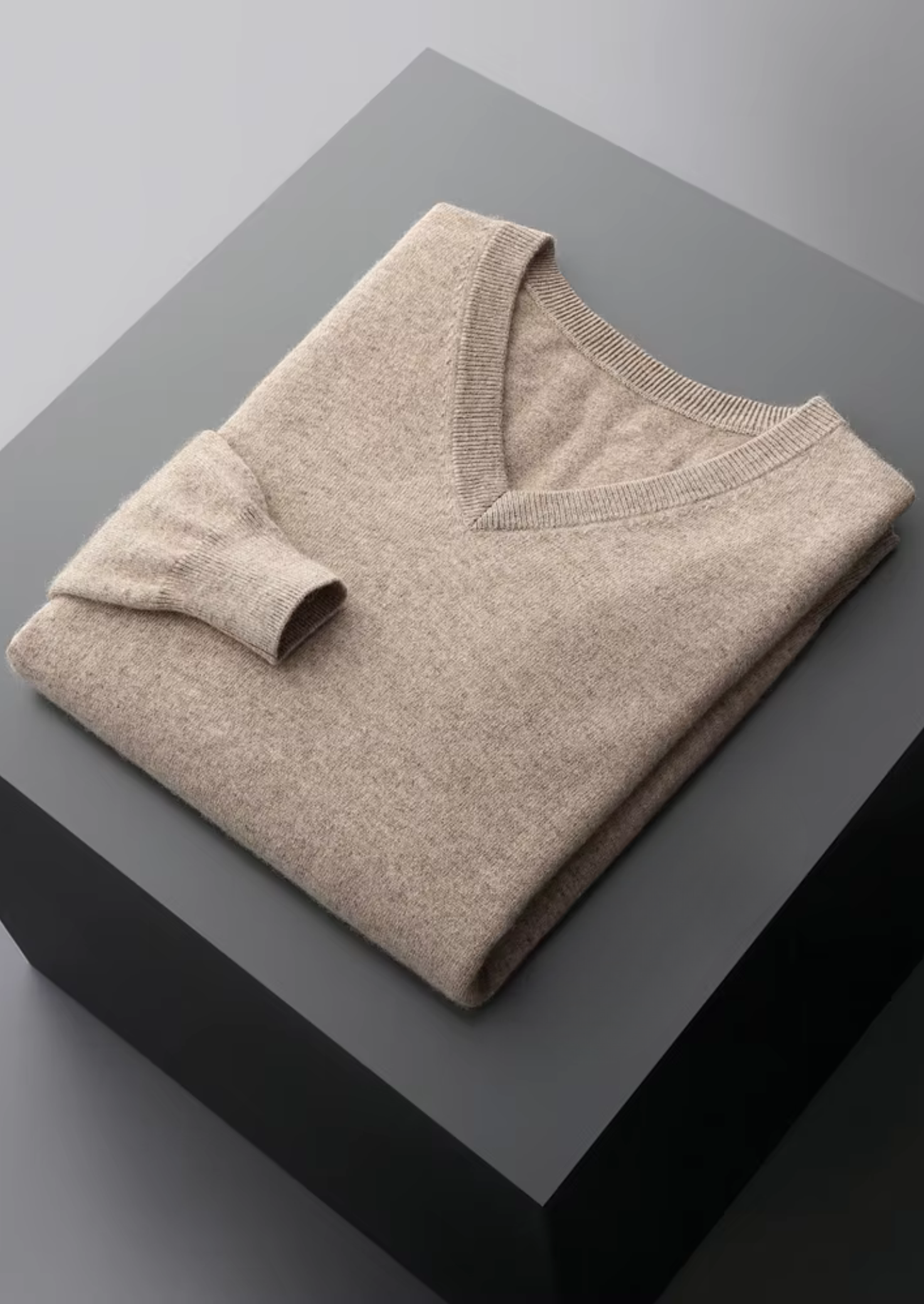 PULL TRADITIONNEL COL V EN LAINE MÉRINOS EXTRA-FINE PURE