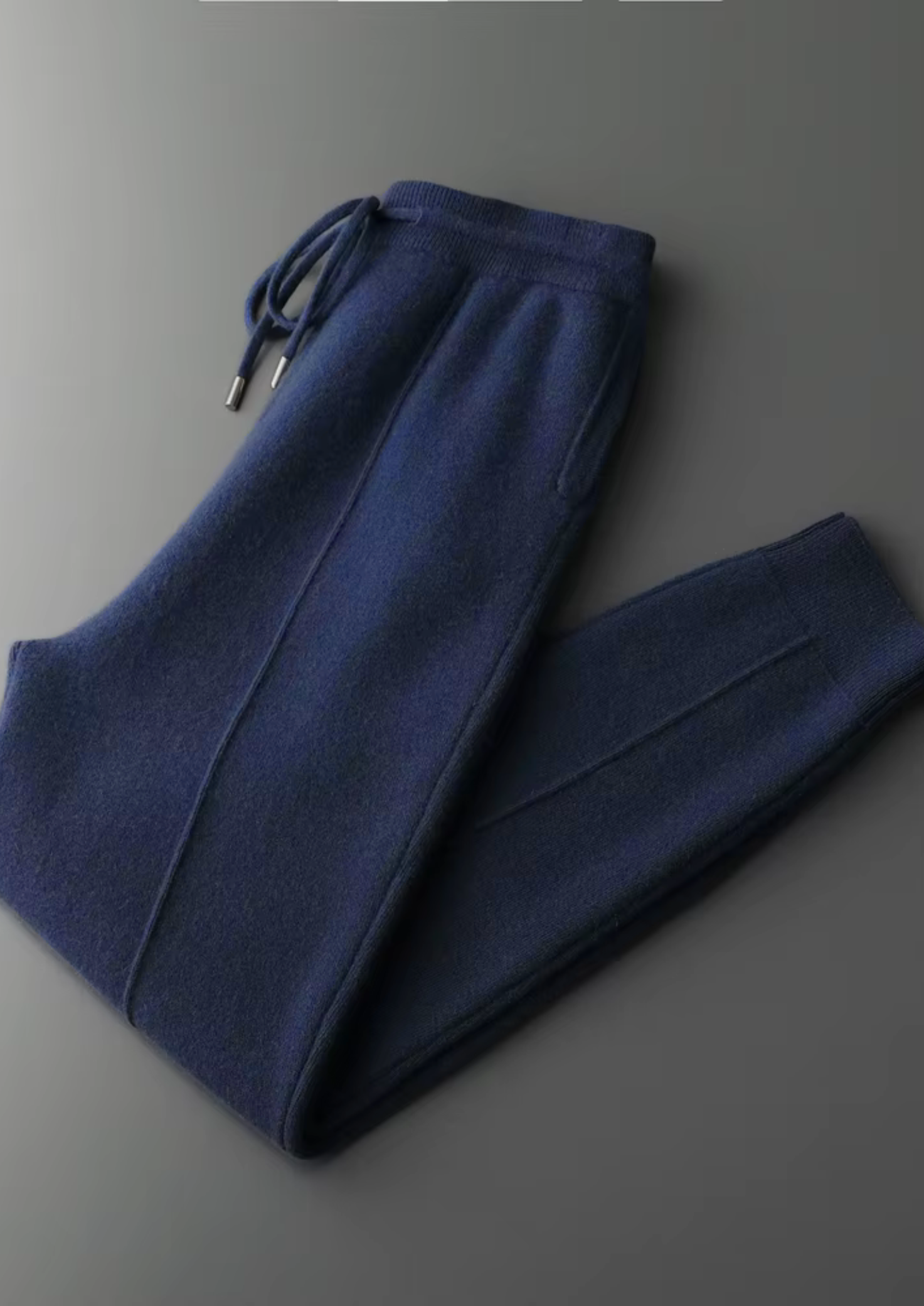 ENSEMBLE LUZZO EN LAINE MÉRINOS EXTRA-FINE PURE BLEU MARINE