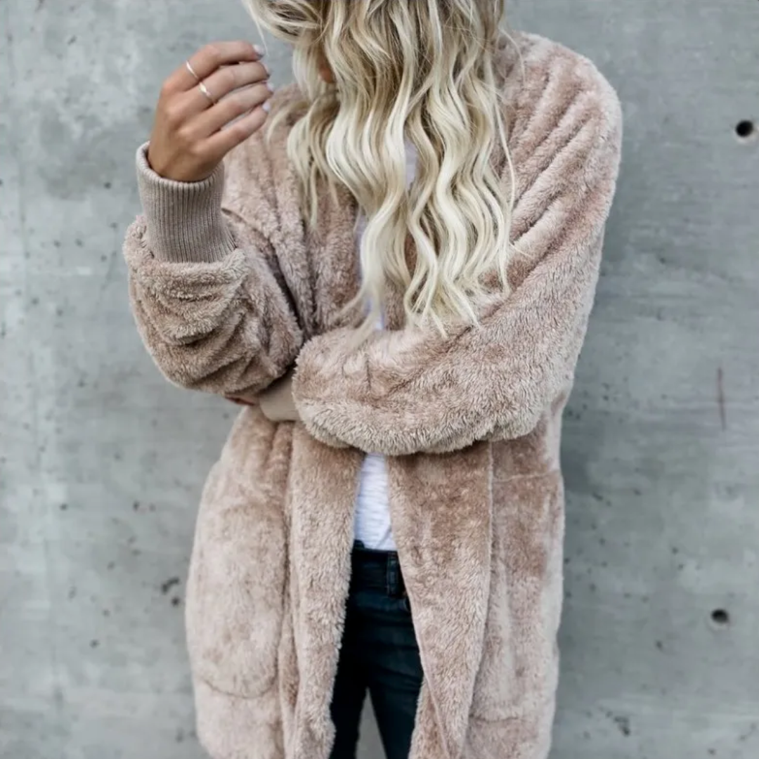 The Saska — Plush Faux Fur Coat in Khaki