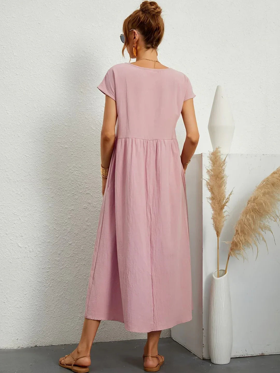 Gabrielle™ — Élégance intemporelle dans une robe midi fluide