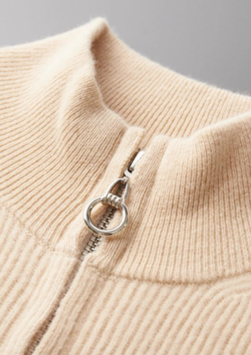 Cardigan zippé côtelé en laine mérinos extra fine pure