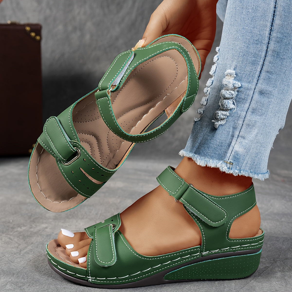 The Caerla Wedge — Venetian Red