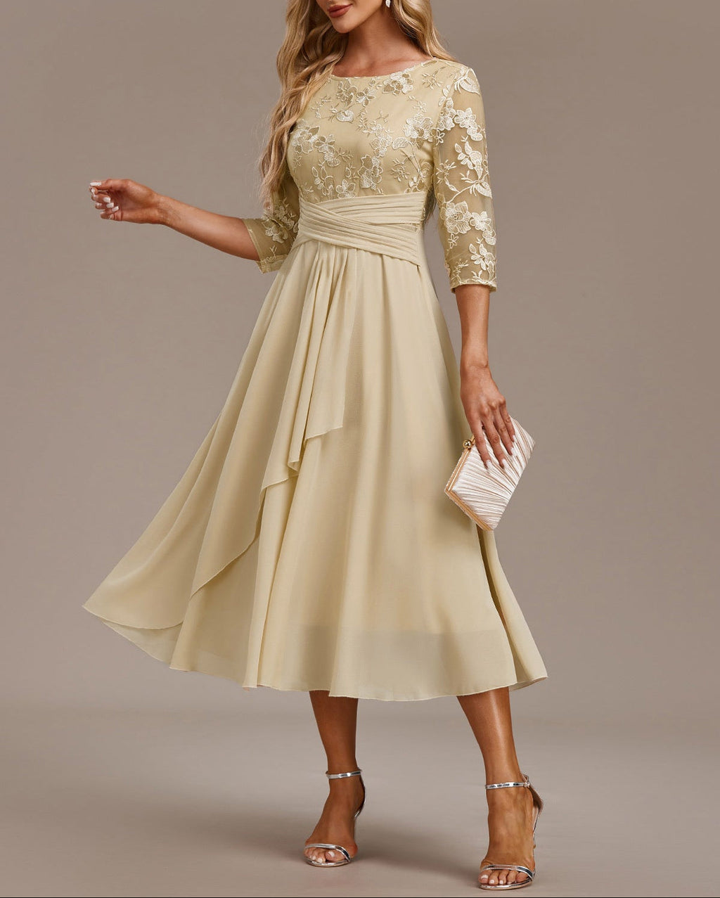 Elin™ - Robe Champagne Brodée avec Détails Délicats