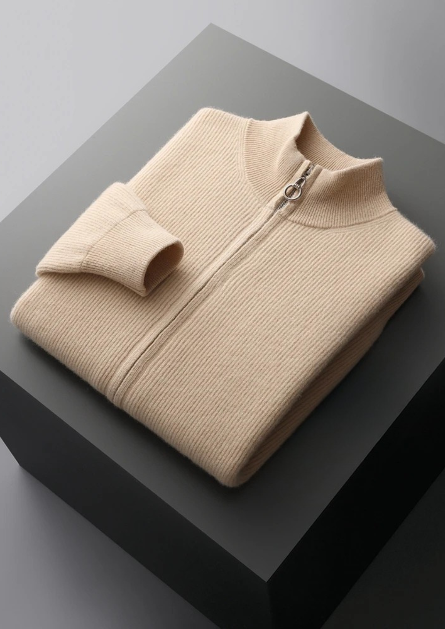 Cardigan zippé côtelé en laine mérinos extra fine pure
