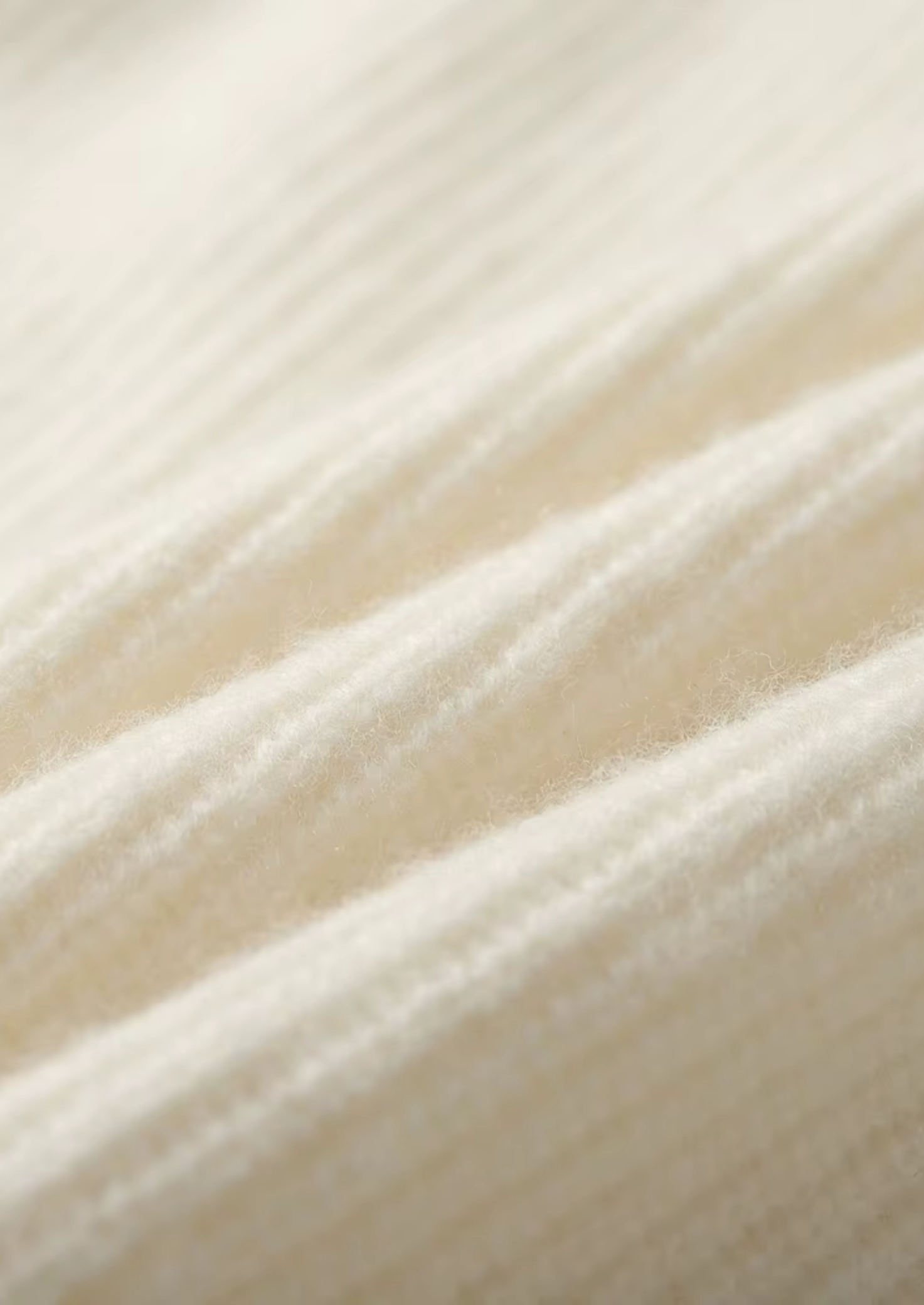Pull côtelé en cachemire premium à col en V