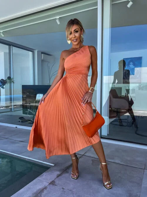 ELLA | Robe midi à design plissé asymétrique