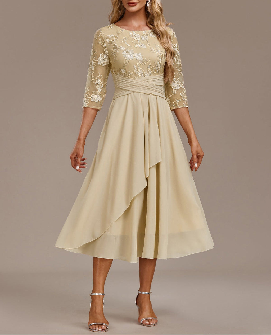 Elin™ - Robe Champagne Brodée avec Détails Délicats