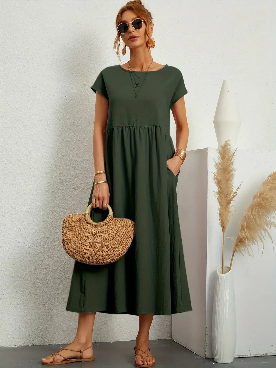 Gabrielle™ — Élégance intemporelle dans une robe midi fluide