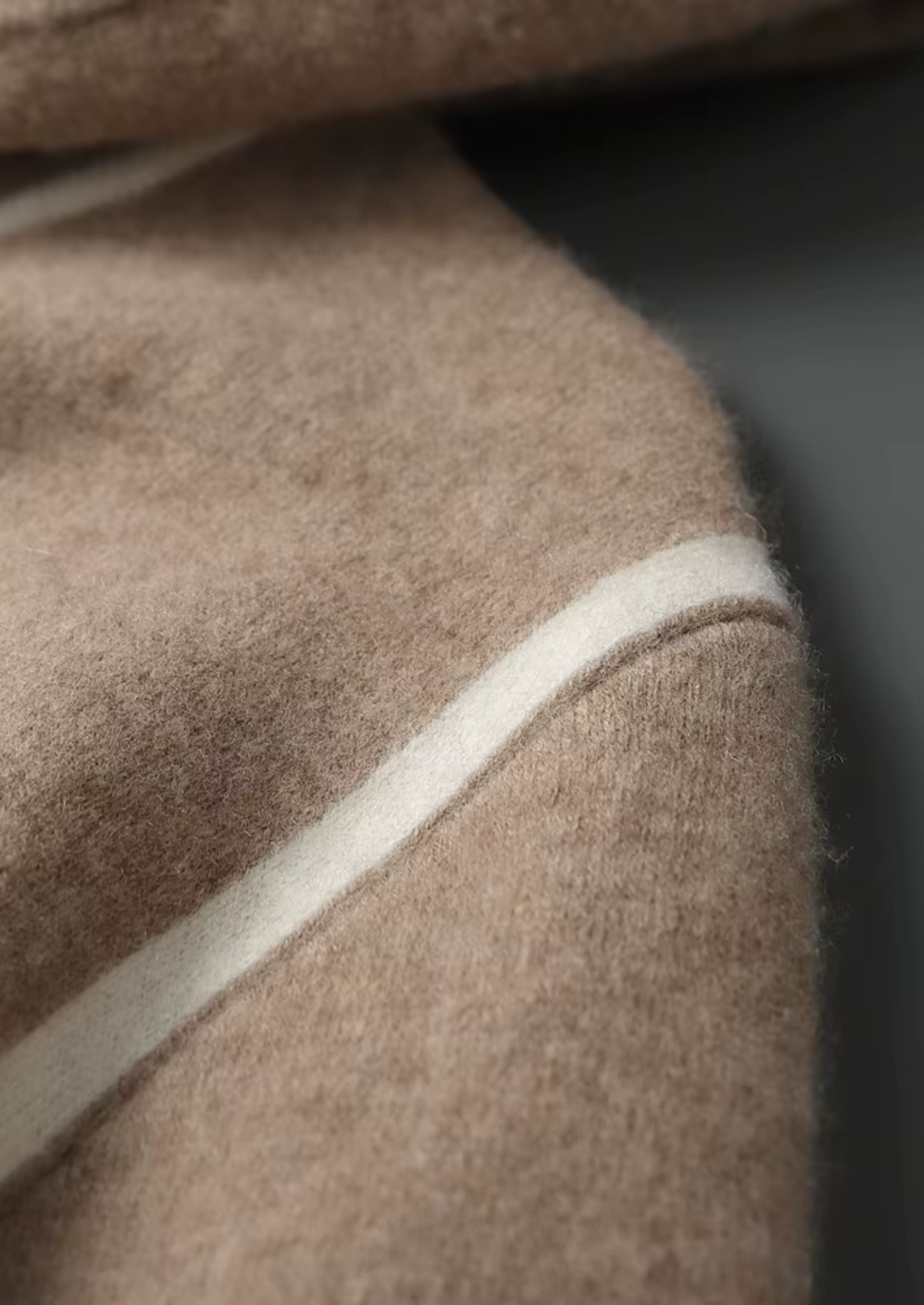 Sweat à capuche zippé en cachemire premium bicolore