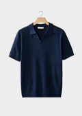Polo côtelé bleu marine avec col ouvert