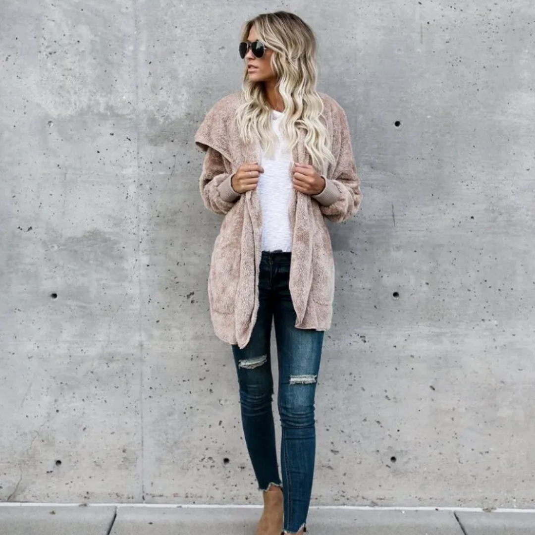 The Saska — Plush Faux Fur Coat in Khaki