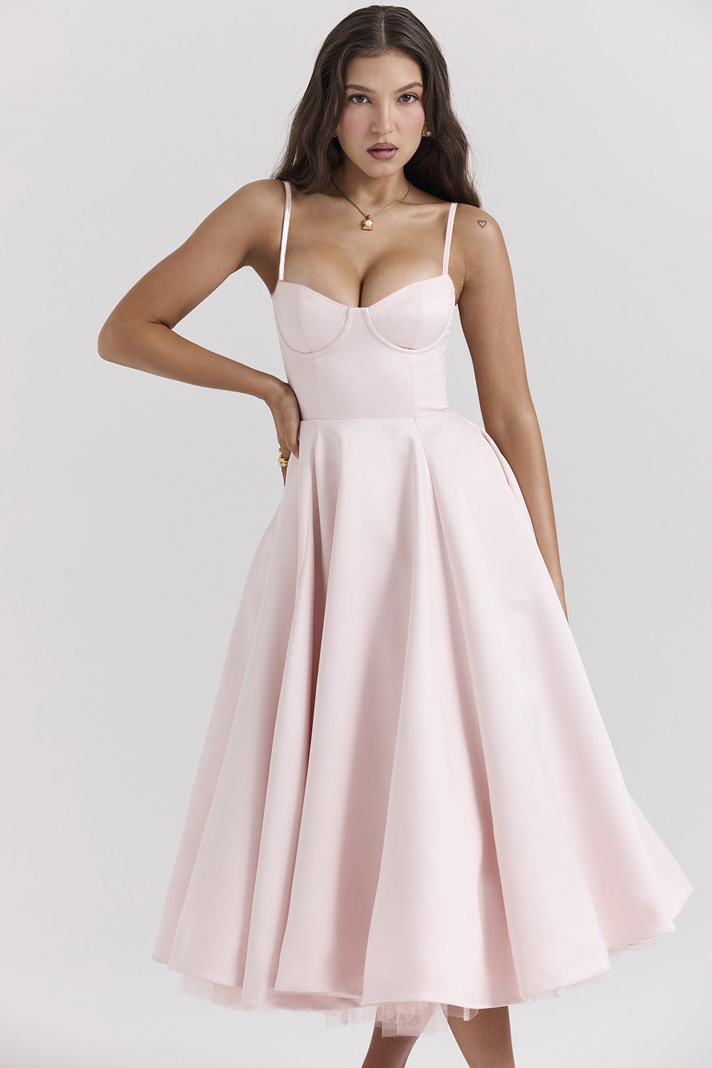 YLIANA | Robe mi-longue d'été au style romantique