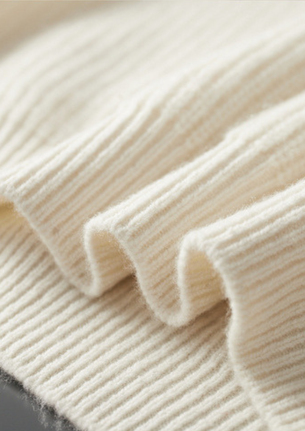 PULL RAGLAN CÔTELÉ EN LAINE MÉRINOS EXTRA-FINE PURE