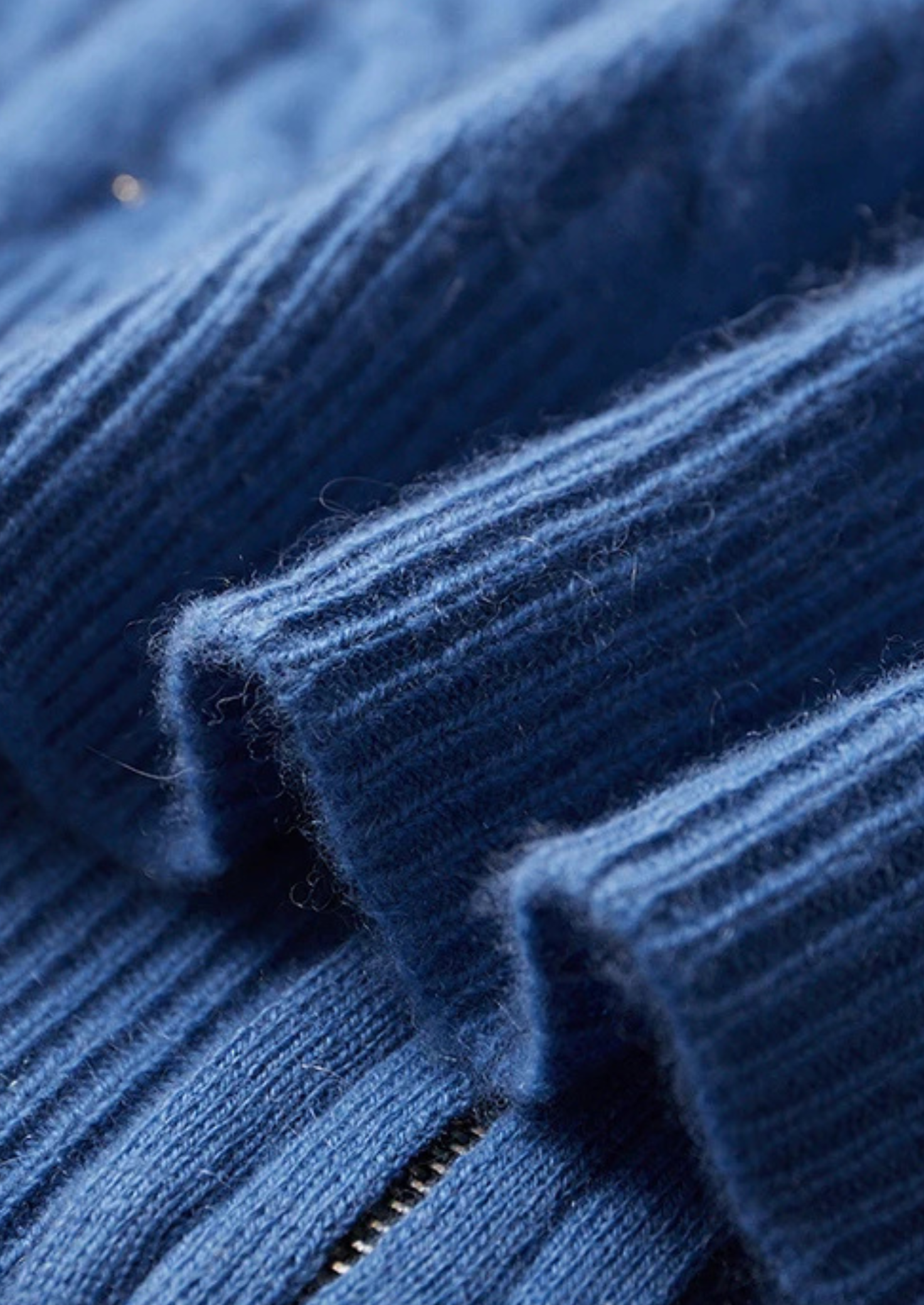 Sweat à capuche en cachemire premium à maille torsadée avec fermeture éclair