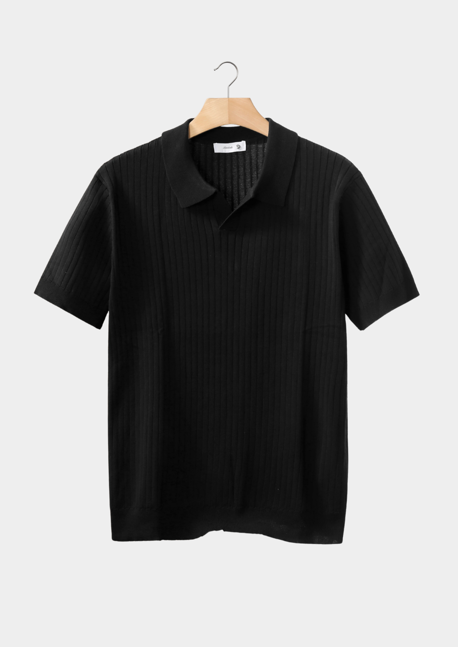 Polo noir côtelé sans boutons