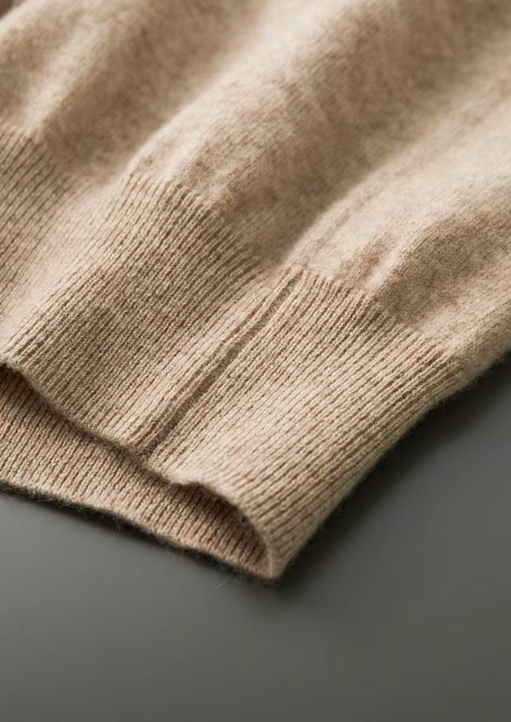 PULL TRADITIONNEL COL V EN LAINE MÉRINOS EXTRA-FINE PURE