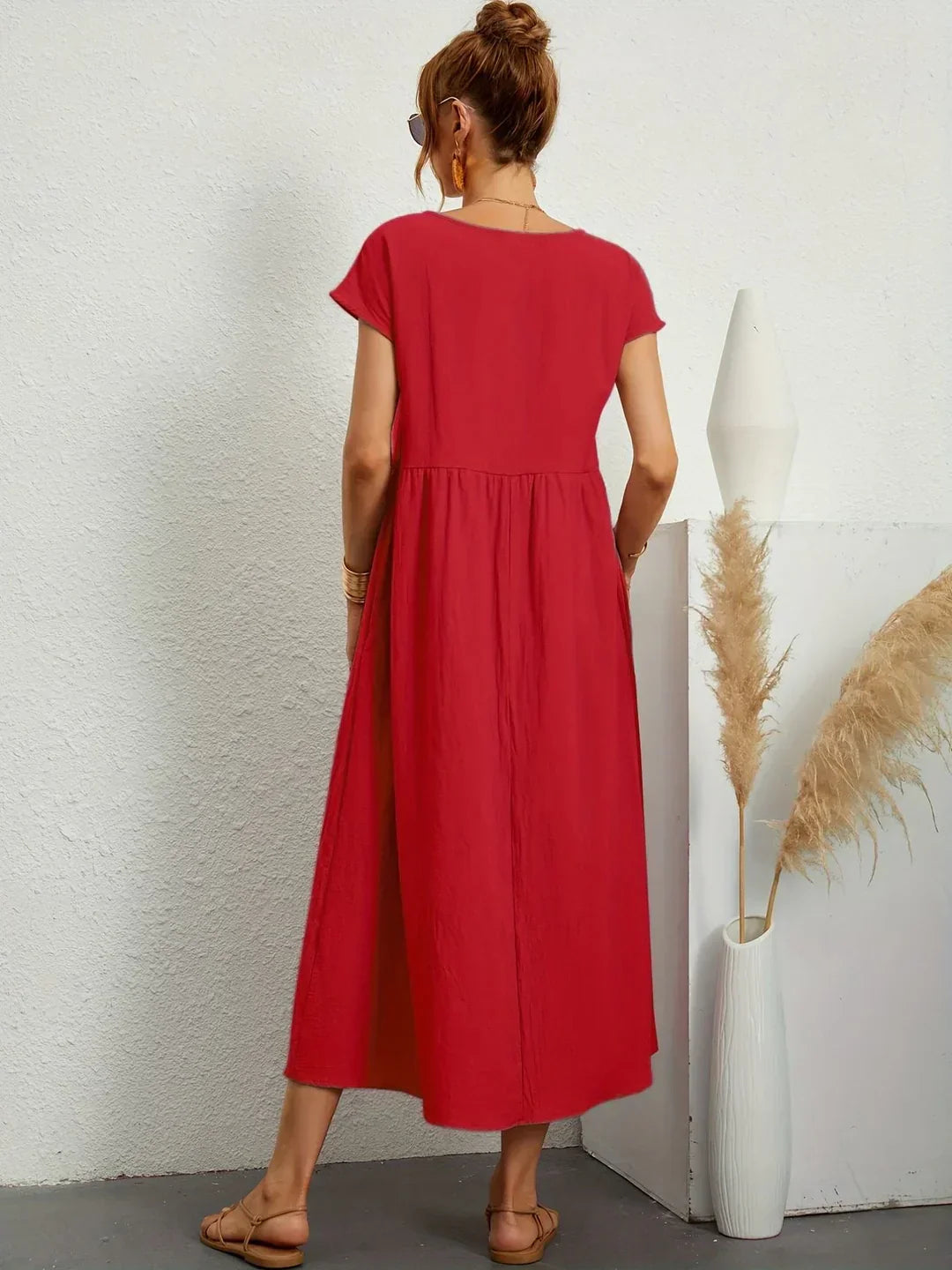 Gabrielle™ — Élégance intemporelle dans une robe midi fluide
