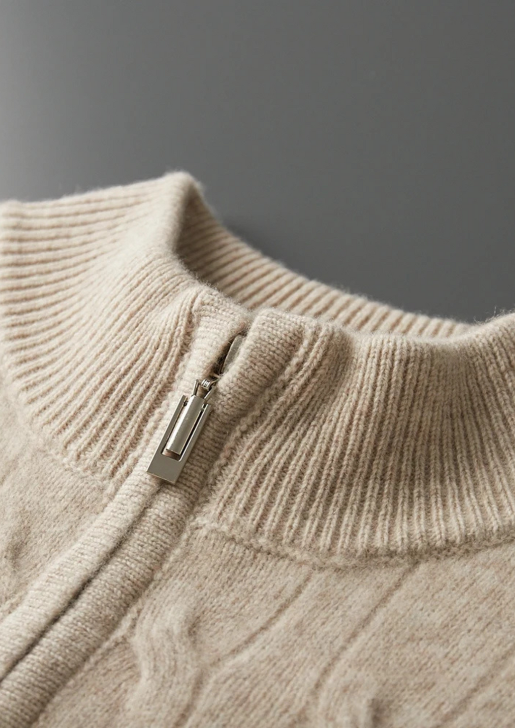 Demi-zip en laine mérinos pure extra-fine avec câble