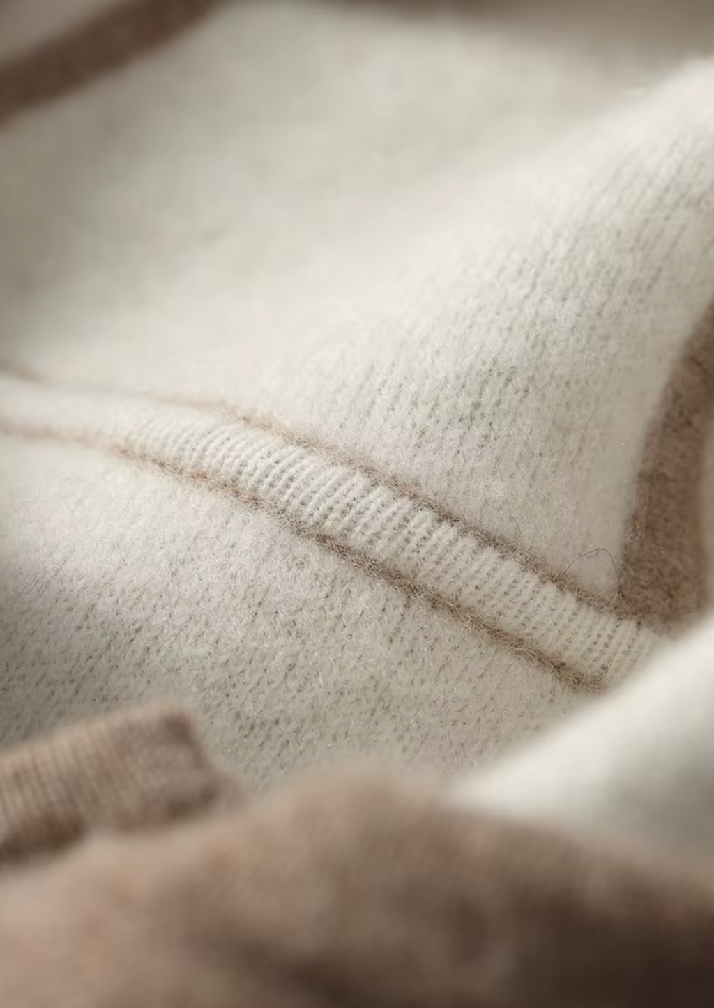 Sweat à capuche zippé en cachemire premium bicolore