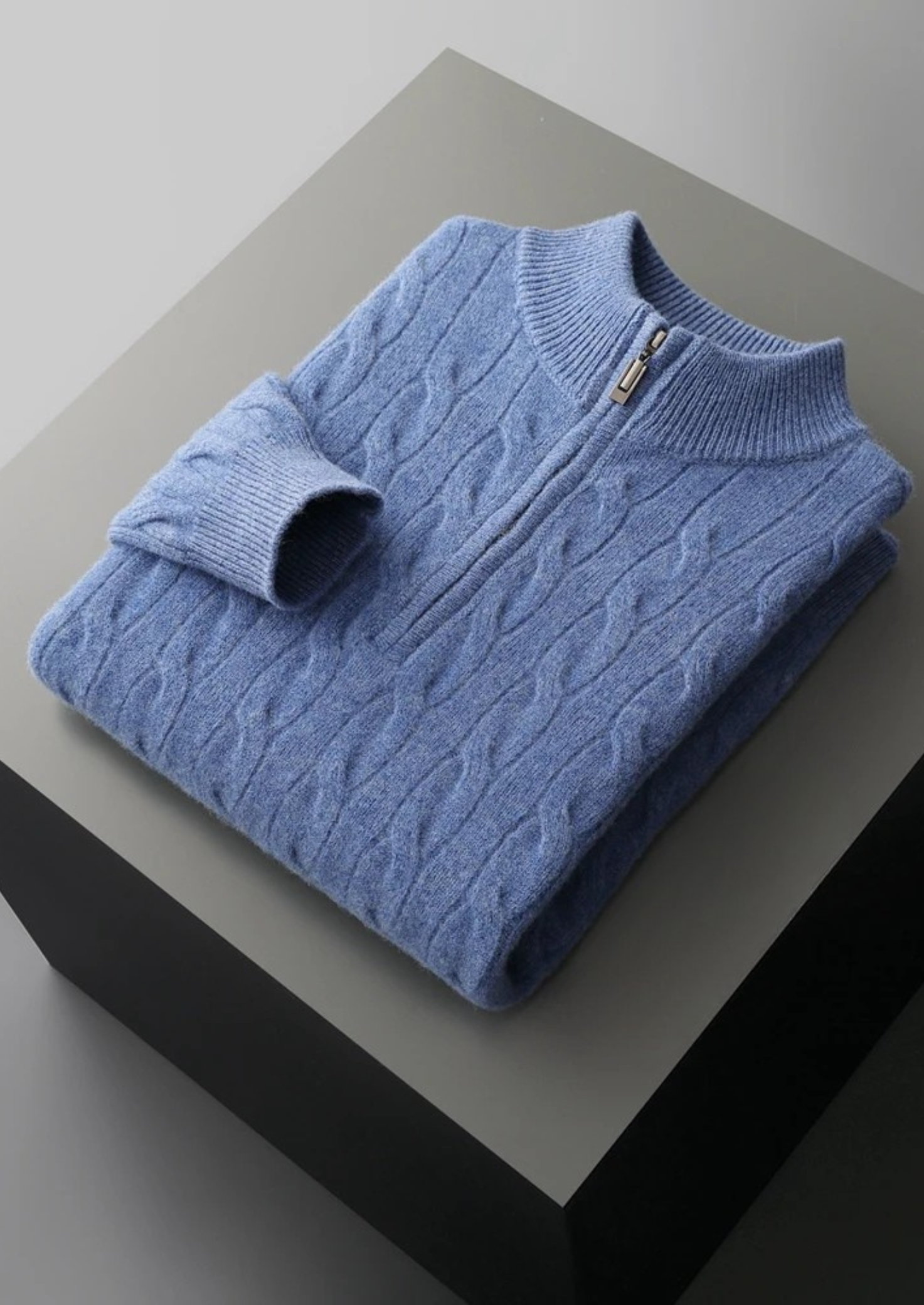 Demi-zip en laine mérinos pure extra-fine avec câble